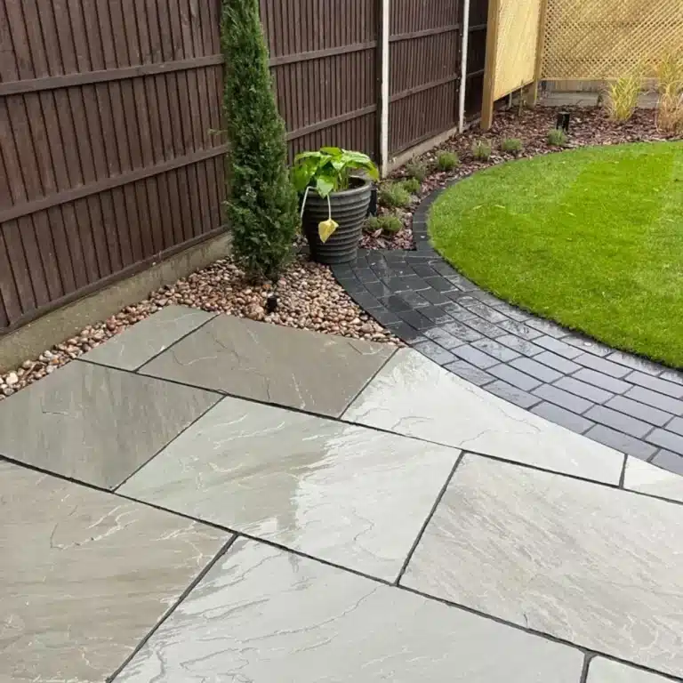 Kandla Grey Indian sandstone paving slabs, 600 x 900 x 22 mm, natural grey