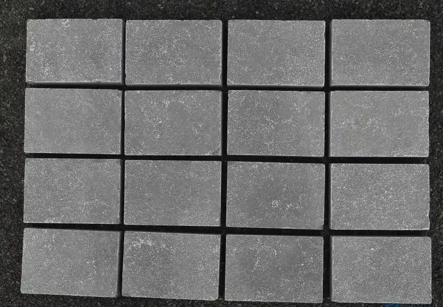Grey limestone sawn edge cobble setts 100x100mm sample